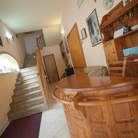 Albergo Magrini Della Genga Дженга Екстер'єр фото