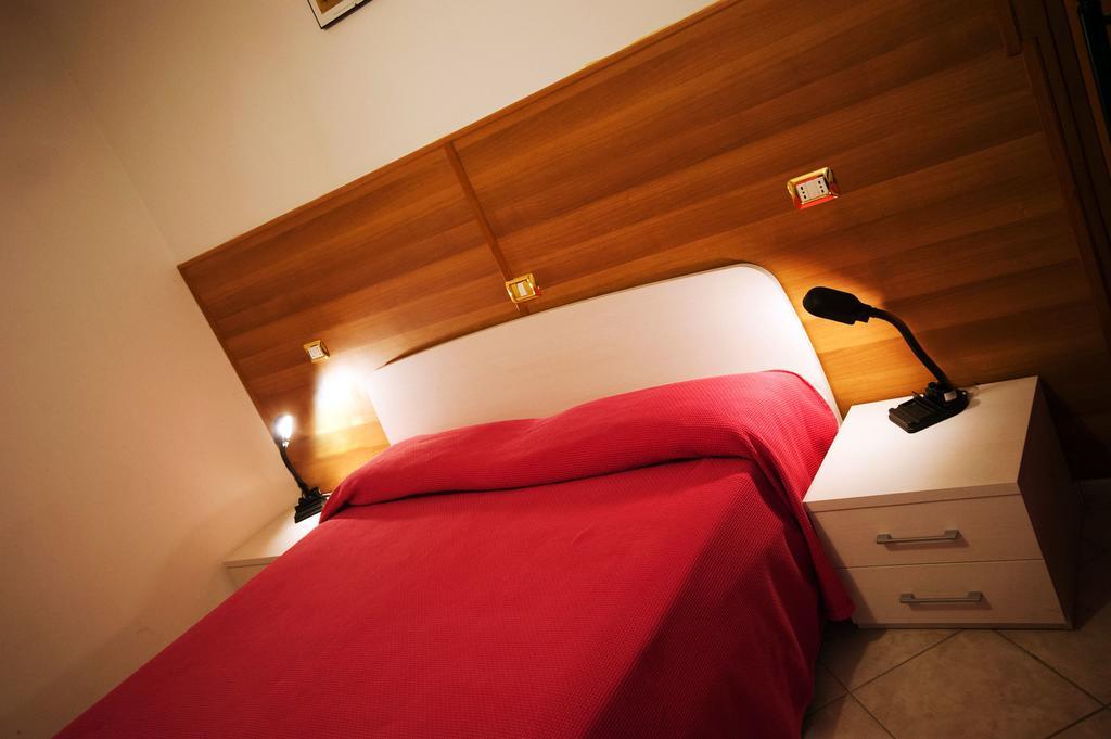 Albergo Magrini Della Genga Дженга Номер фото