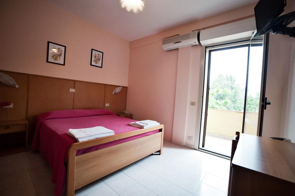 Albergo Magrini Della Genga Дженга Номер фото